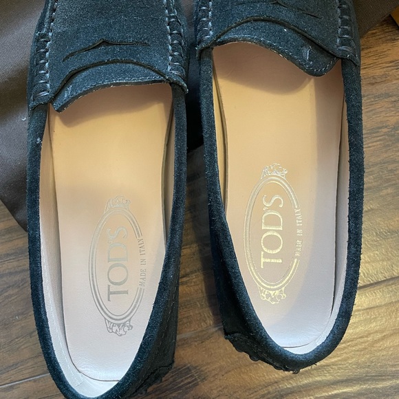 Tod's Suede Gommino Driving Shoes Black Loafers - Picture 4 of 5